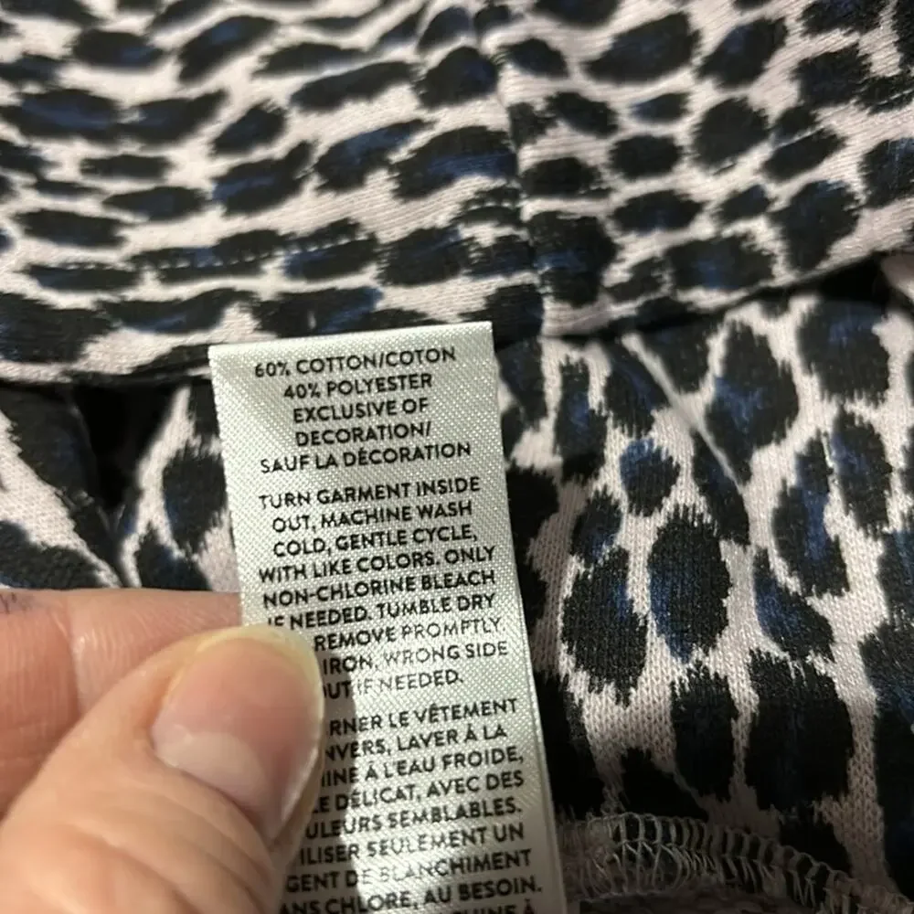 Nordstrom 10/12 lavander animal print sweatshirt hooded billow sleeve euc